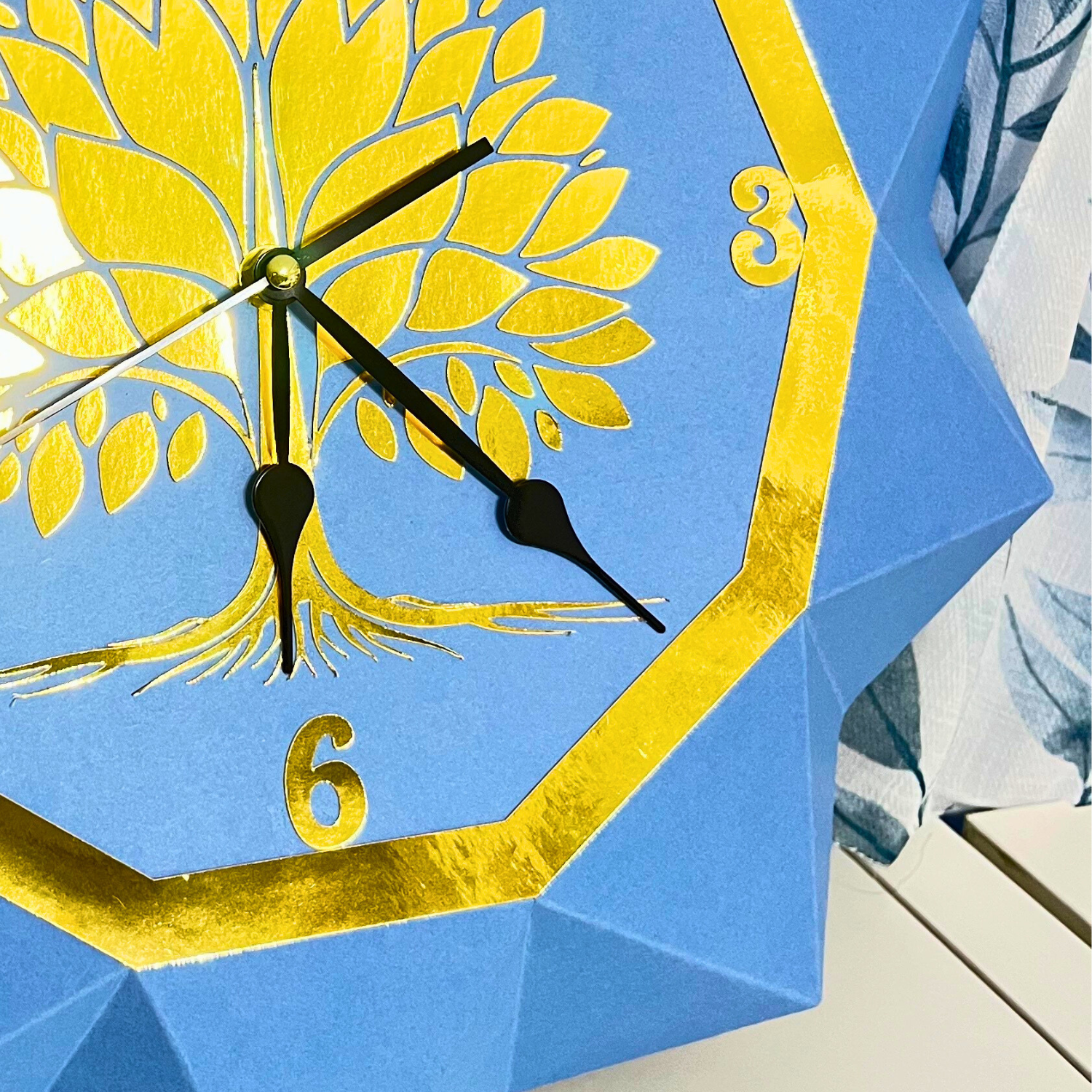 2.orologio-lowpoly-carta-rosy-priolo