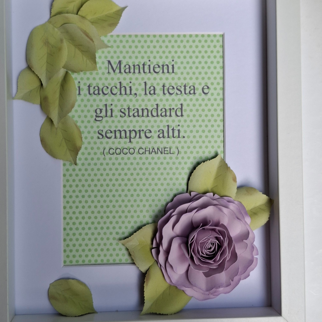 cornice con fiore